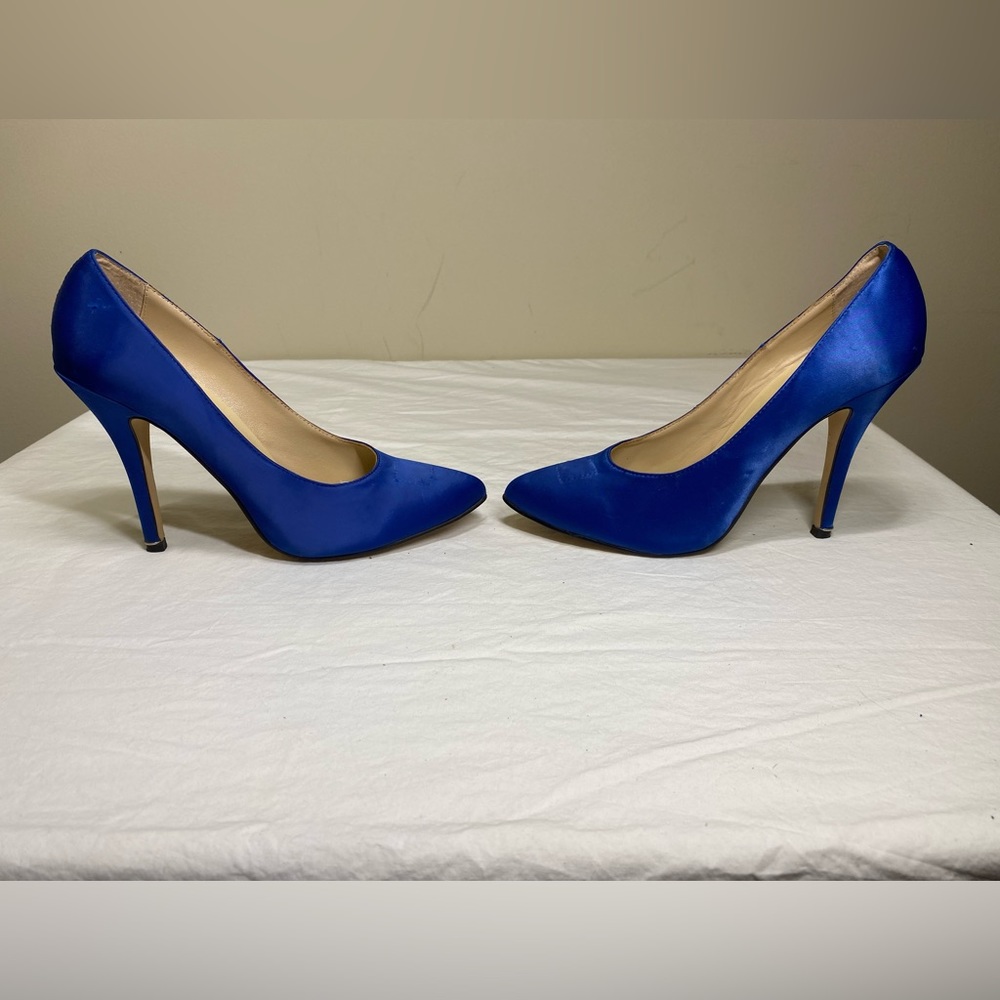 Manolo Blahnik Royal Blue Satin Pumps EU 39 - Picture 2 of 15